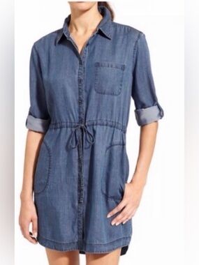 Athleta Blue Chambray Denim Look Dress with Drawstring Waist. Size Small